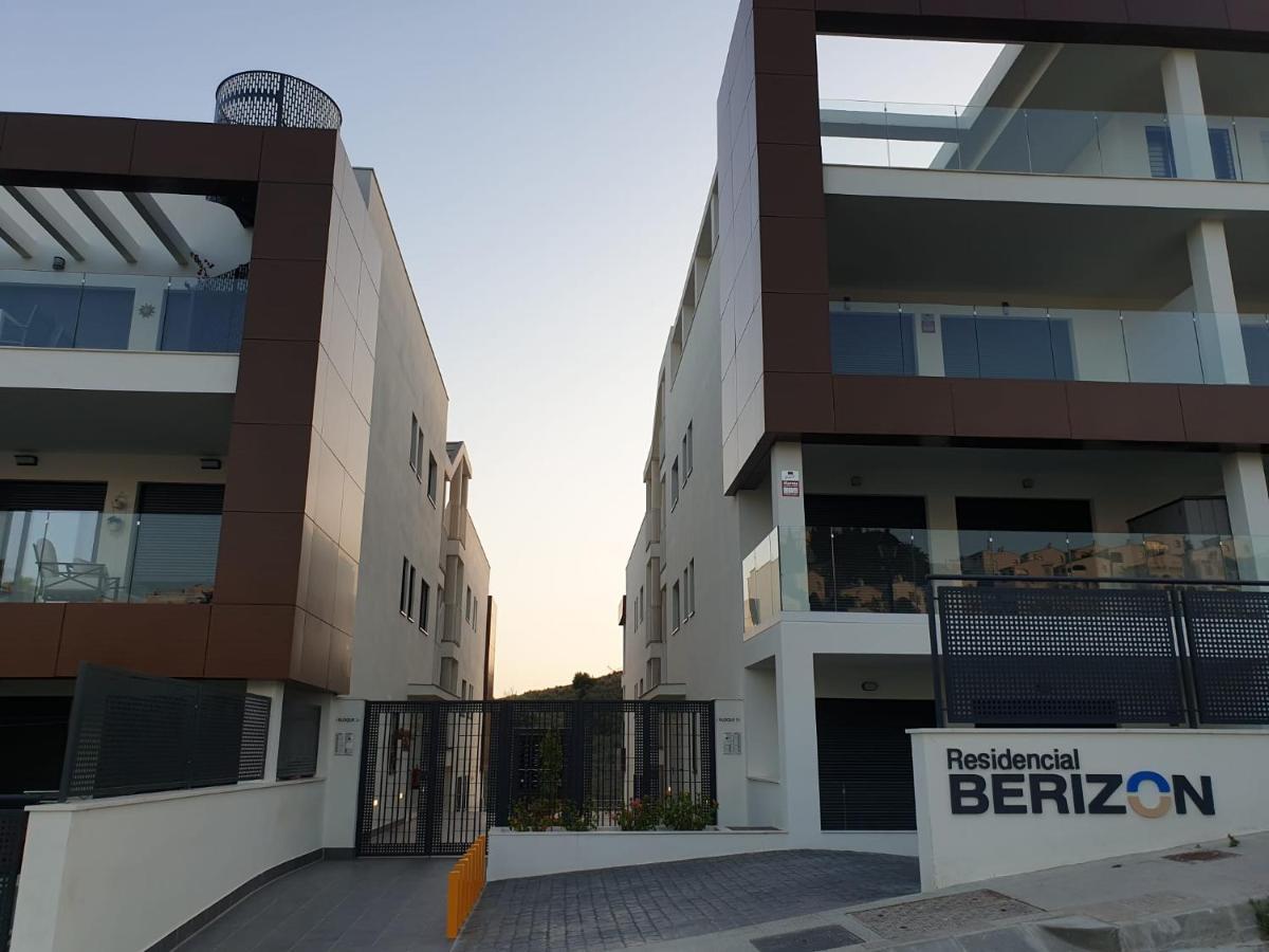Boutique Apartment Near The Beach, 1 Gbps Wi-Fi Малага Экстерьер фото