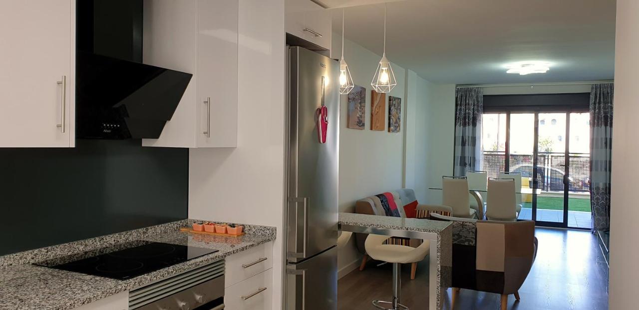 Boutique Apartment Near The Beach, 1 Gbps Wi-Fi Малага Экстерьер фото
