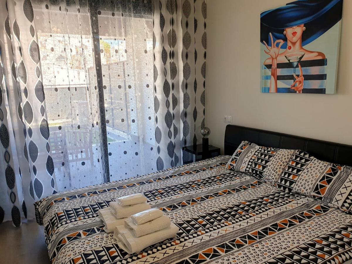 Boutique Apartment Near The Beach, 1 Gbps Wi-Fi Малага Экстерьер фото